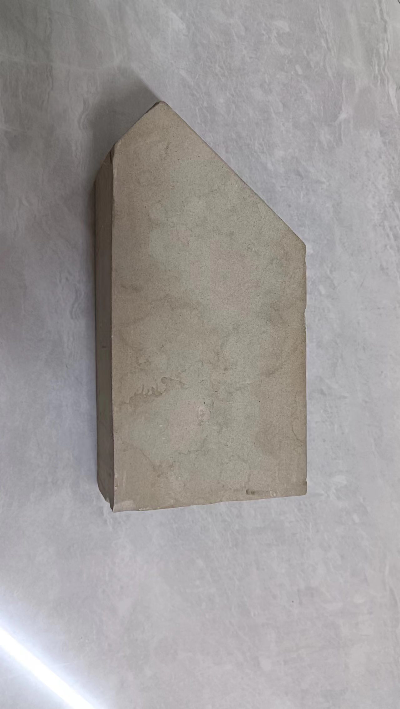 端面楔型耐酸磚的優(yōu)點是什么？